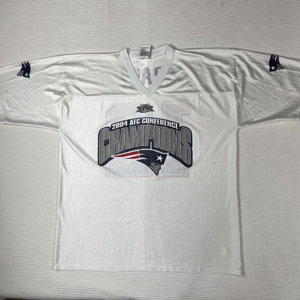 Vintage New England Patriots Jersey Mens XL White NFL Football Brady 12 AFC NFL